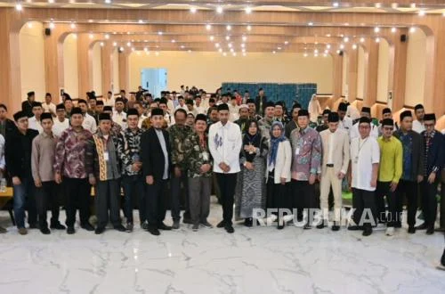 Multaqa Ru’asa Al-Ma’ahid di STMIK AMIK Bandung Perkuat Sinergi Kemandirian Ekonomi Pesantren