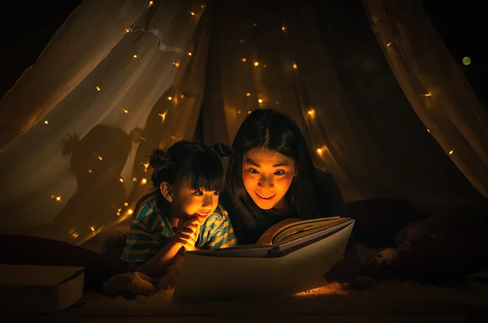 Tips Memilih Dongeng Sebelum Tidur Sesuai Usia Anak