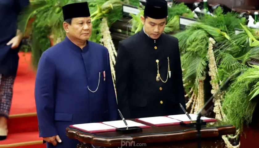 Prabowo-Gibran: Reshuffle Menteri Bukan Solusi, Evaluasi Kepala Pemerintahan Kunci Perbaikan Kinerja